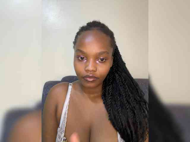 Busty-Princess1