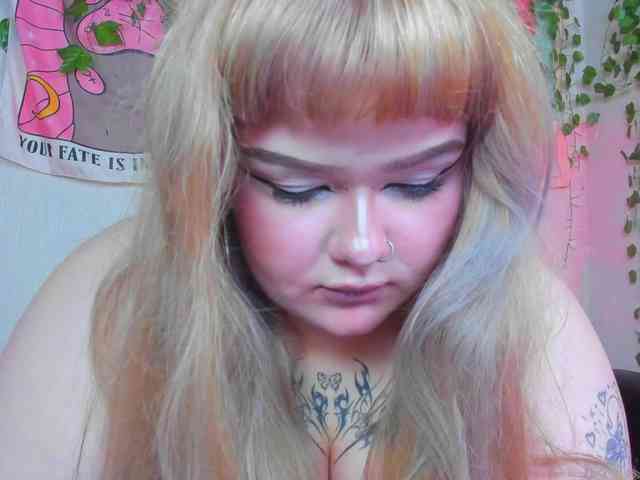 -CandyM1lky-
