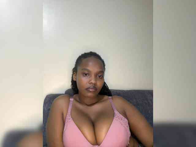 Busty-Princess1