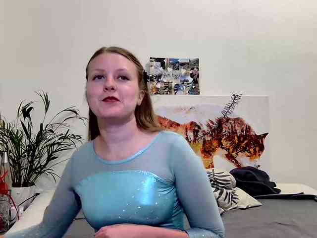 MILEY_GREY