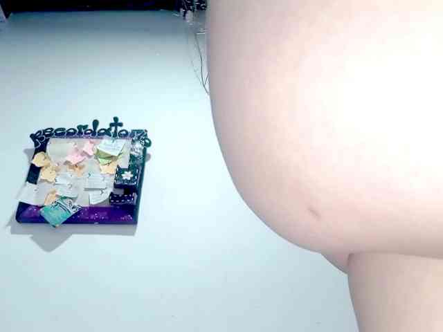 PetiteIvoryqueens