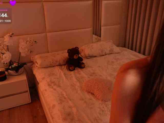 LilyColins
