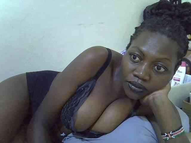 juicy-bella
