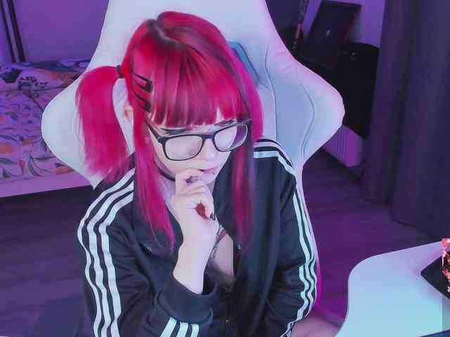 LolaBanks