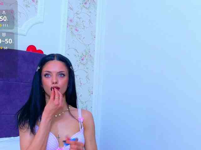 Juicy-Vikki