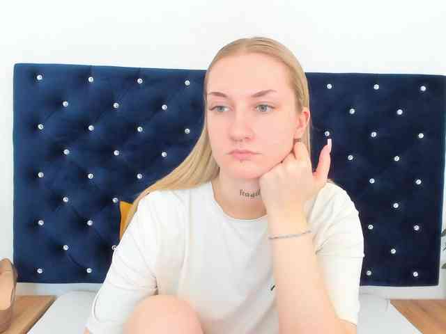 AlexaKisses