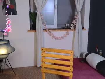 Nikki, nice bumms